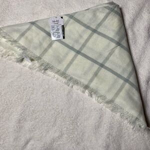 Accessory Depot White and Grey blanket scarf